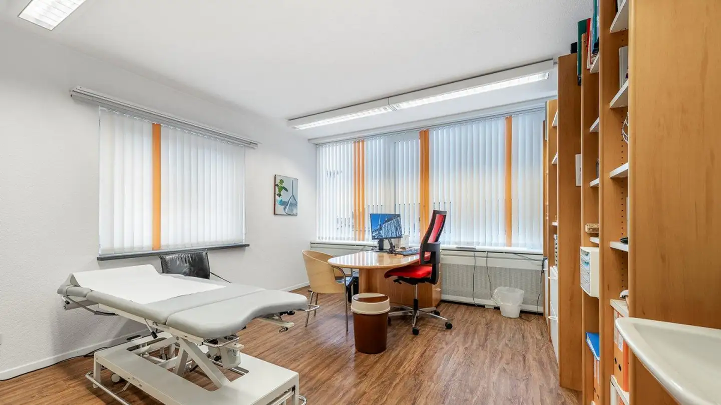 Medical practice for rent - Zentralstrasse 21, 5610 Wohlen AG