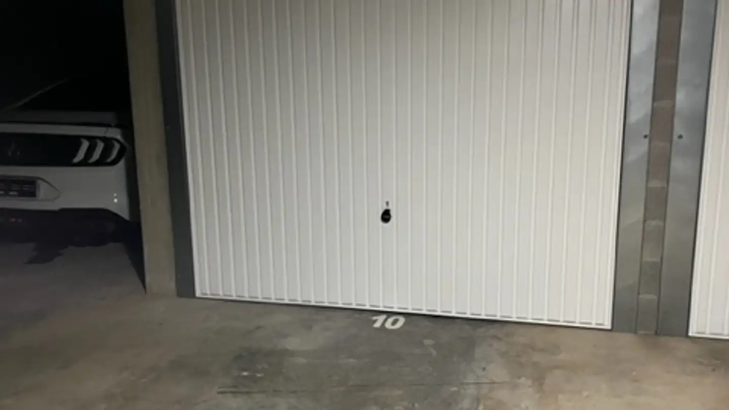 Garage for rent - Sous Bellevue 36, 2900 Porrentruy