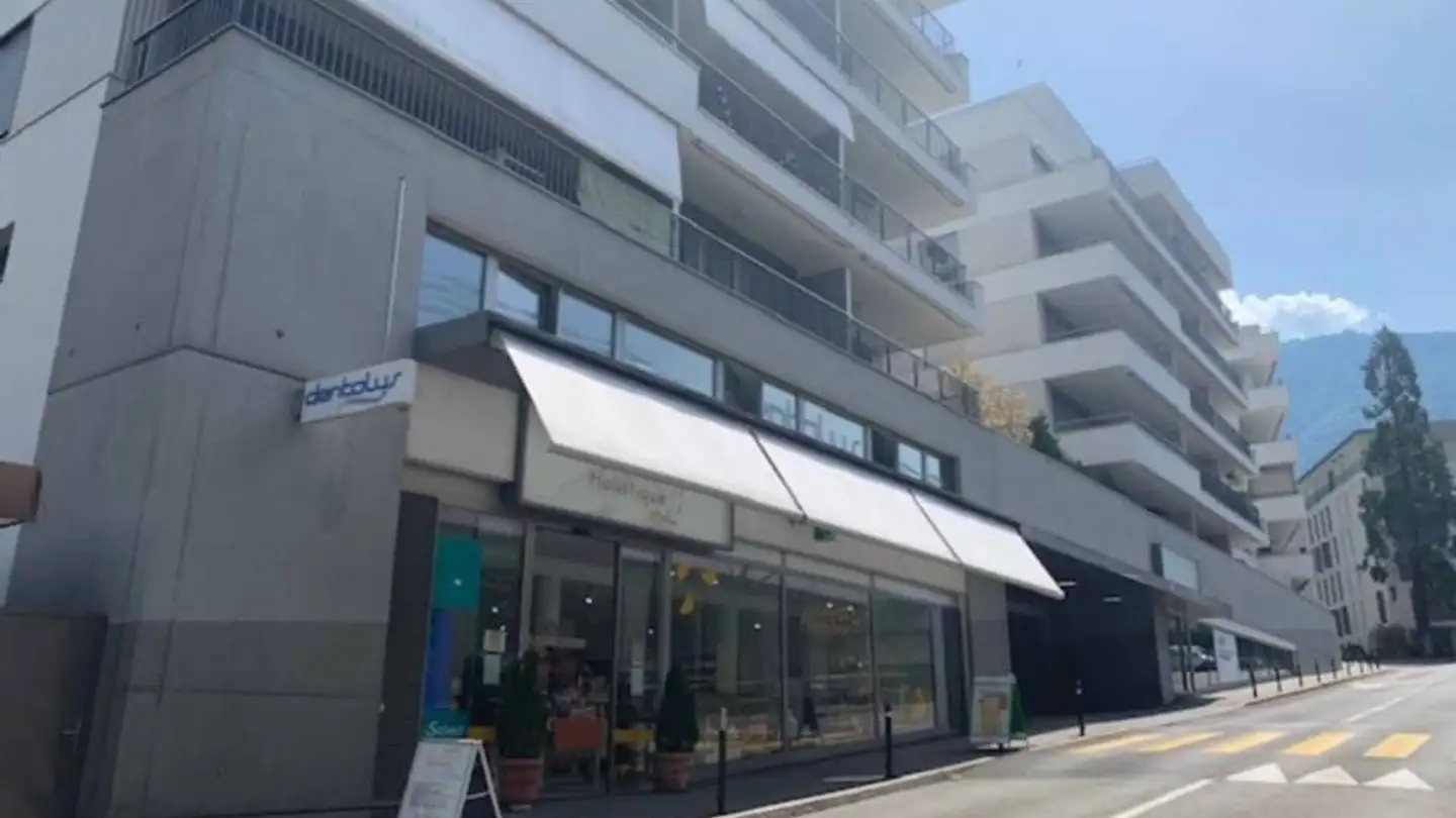 Commercial à louer - 1820 Montreux