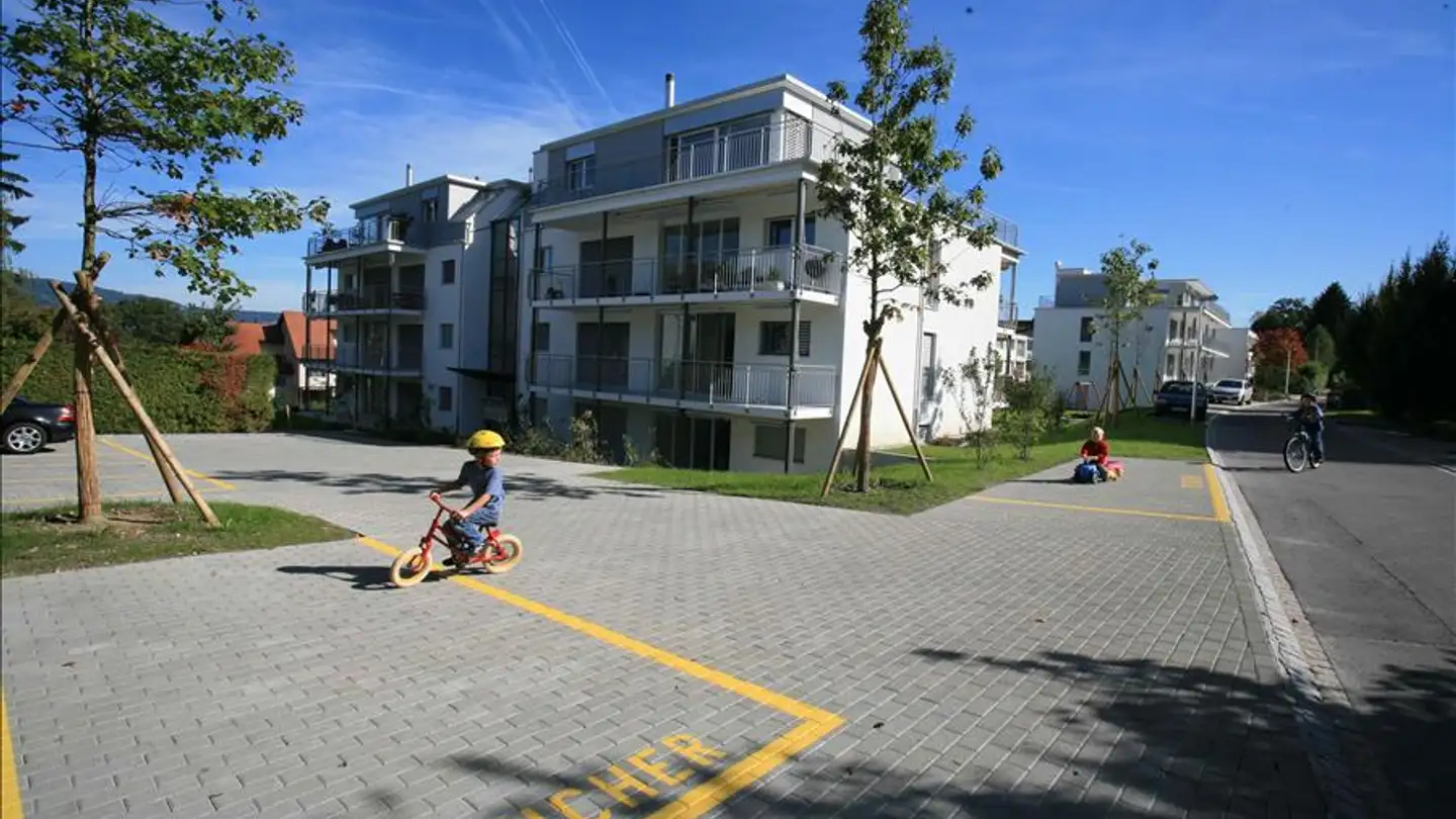Parcheggio esterno in affitto - Einsiedlerstrasse, 8810 Horgen