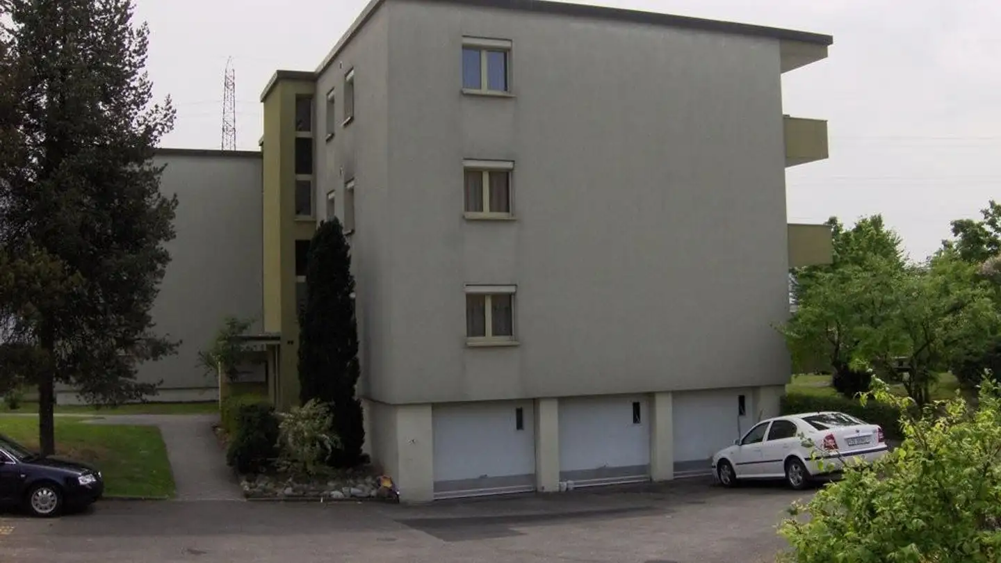 Outdoor parking space for rent - Pilatusstrasse 2, 6312 Steinhausen