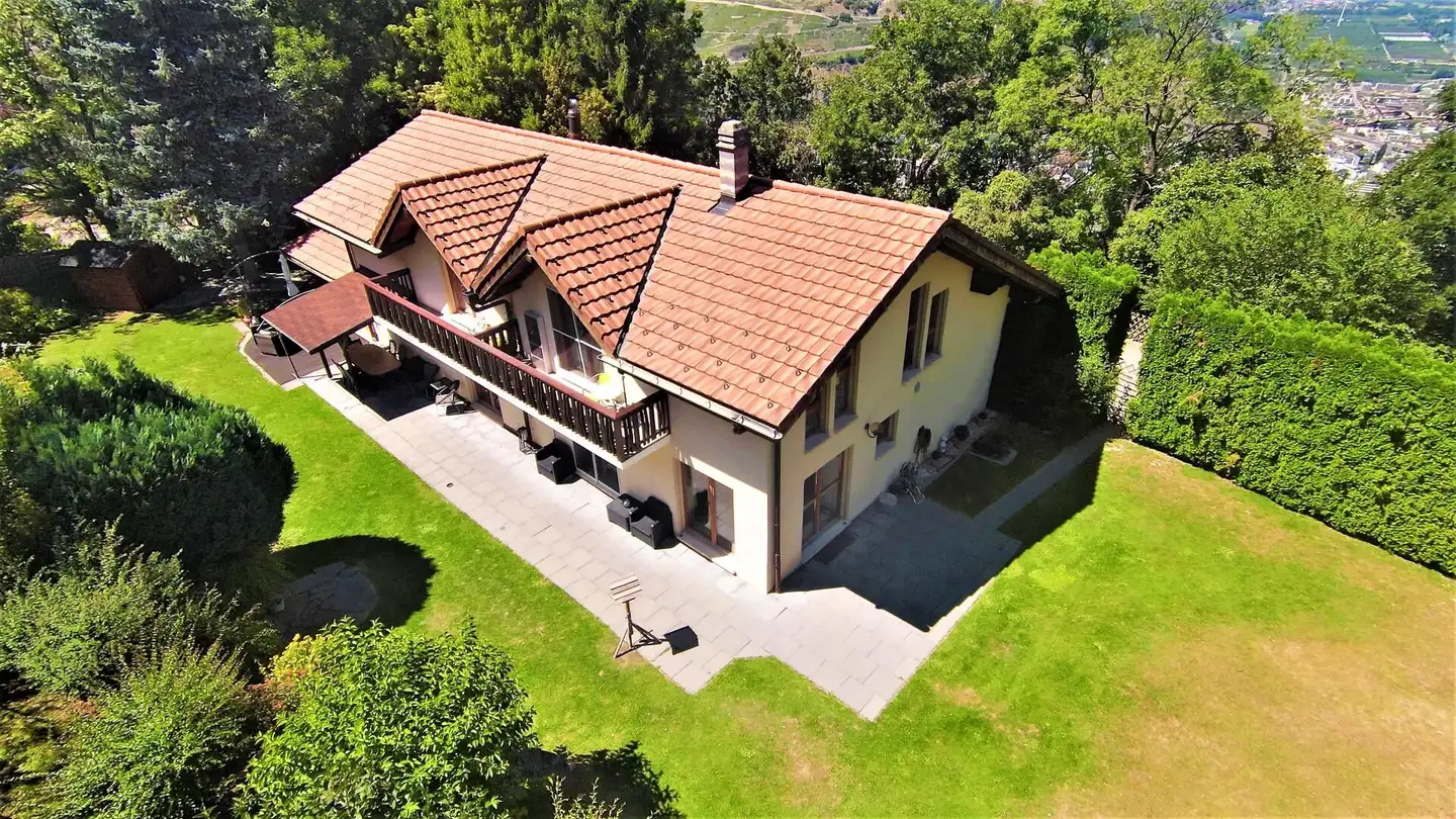 Residential building for sale - 1920 Martigny