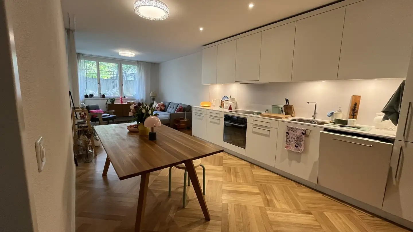 Appartement à louer - Badenerstrasse 701, 8048 Zürich