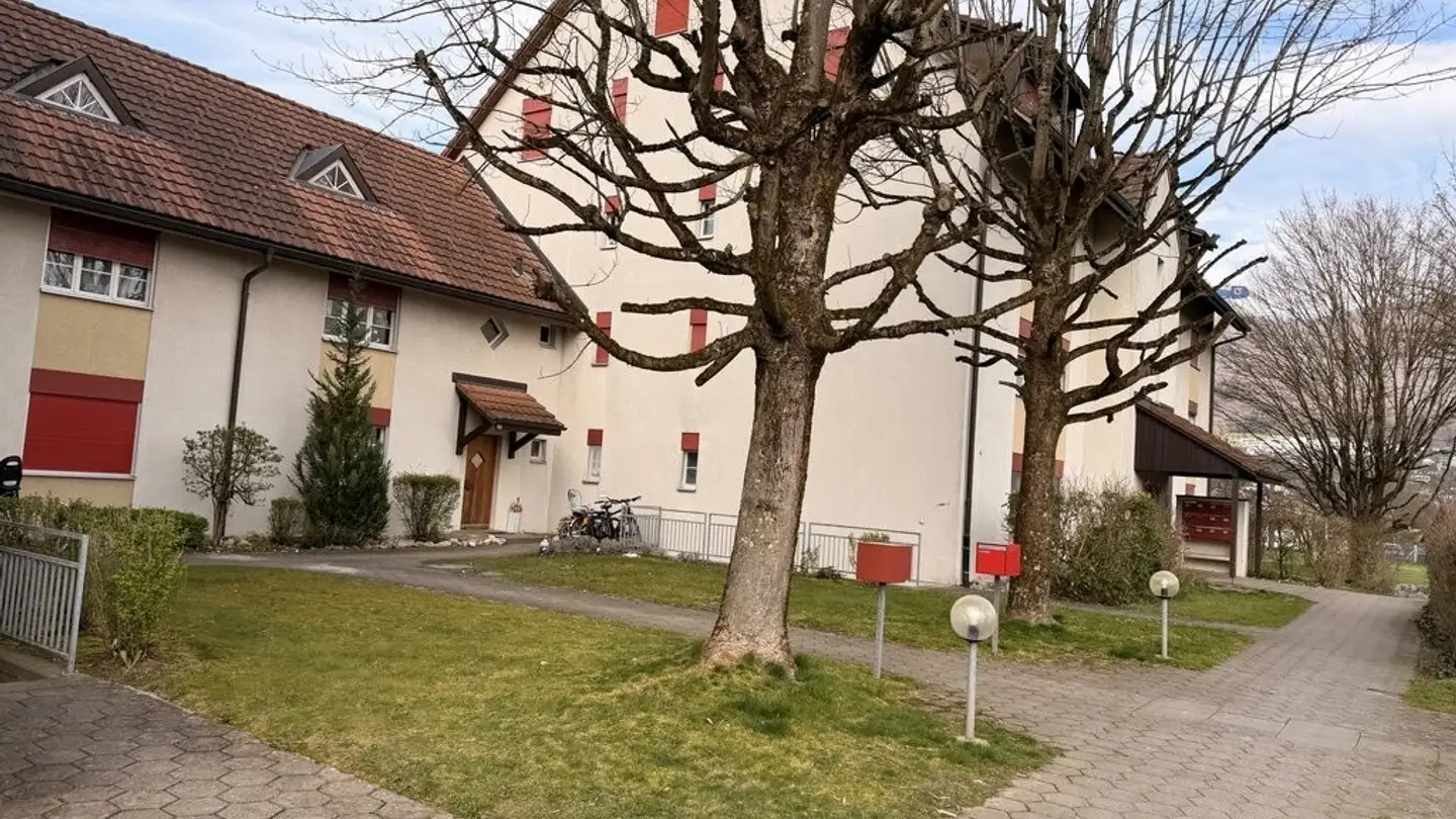 Tiefgaragenstellplatz mieten - Am Kreuzbach 22, 4612 Wangen b. Olten