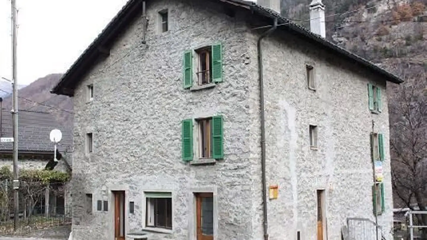 Hotel in vendita - 6746 Calonico