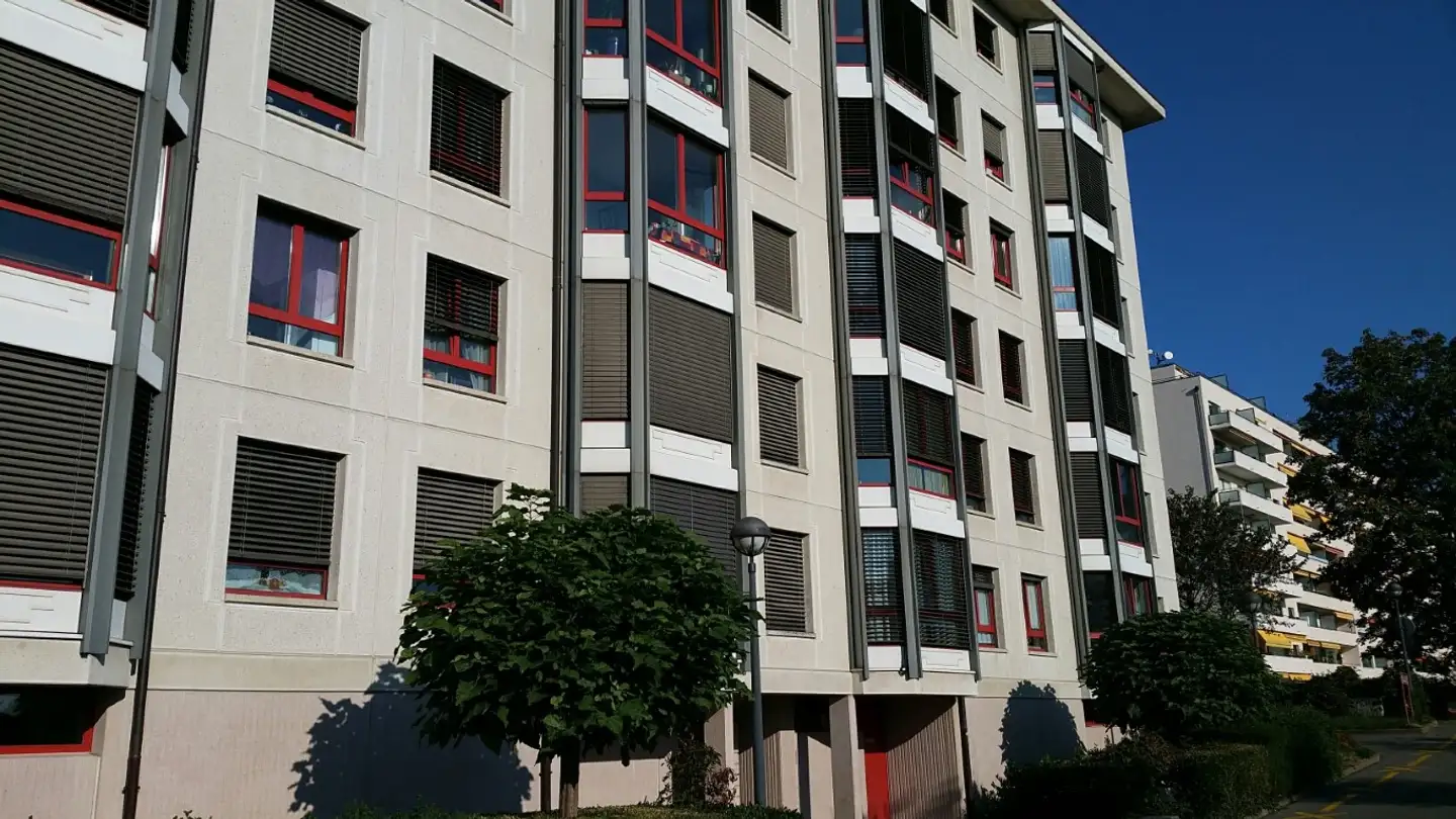 Place de parking extérieure à louer - Chemin Ami- Argand 33, 1290 Versoix