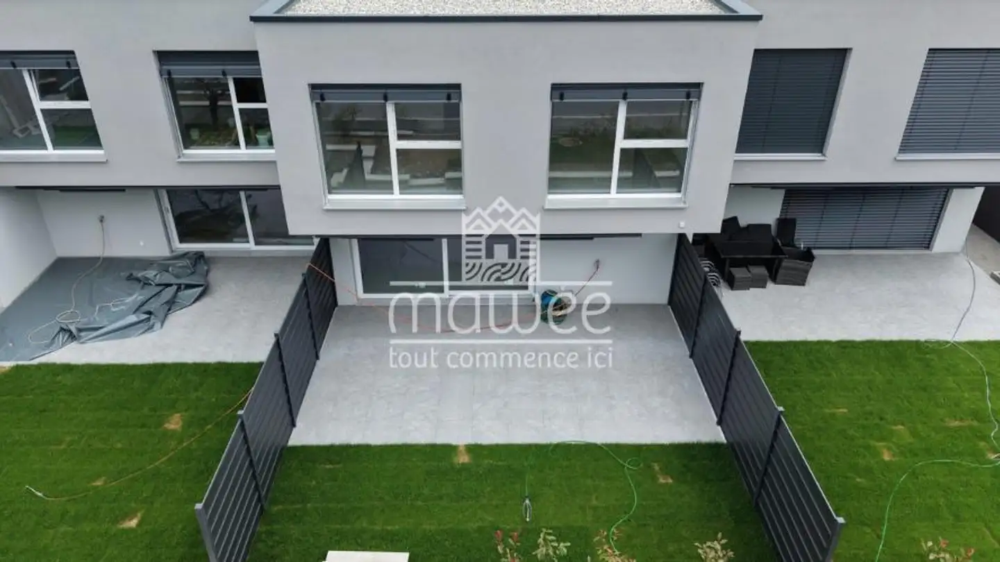 Row house for sale - 1868 Collombey - Photo 2