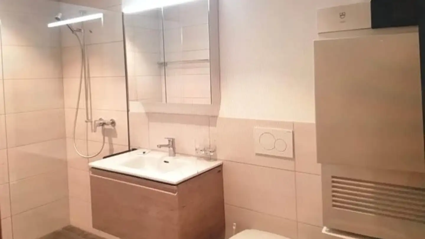 Apartment for rent - Eisenbolgenstrasse 26, 3860 Meiringen - Photo 2