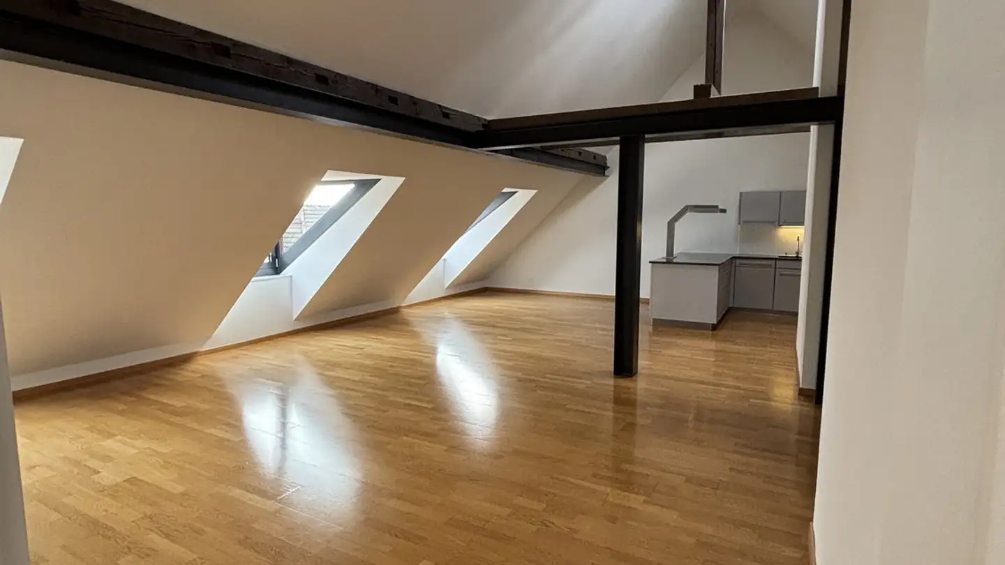 Dachgeschosswohnung mieten - Rue Du Jura / Jurastrasse 53, 2503 Biel/Bienne