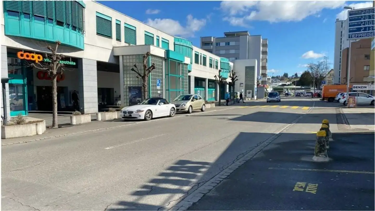 Place de parking souterraine à louer - Alte Bahnhofstrasse 2, 5610 Wohlen AG