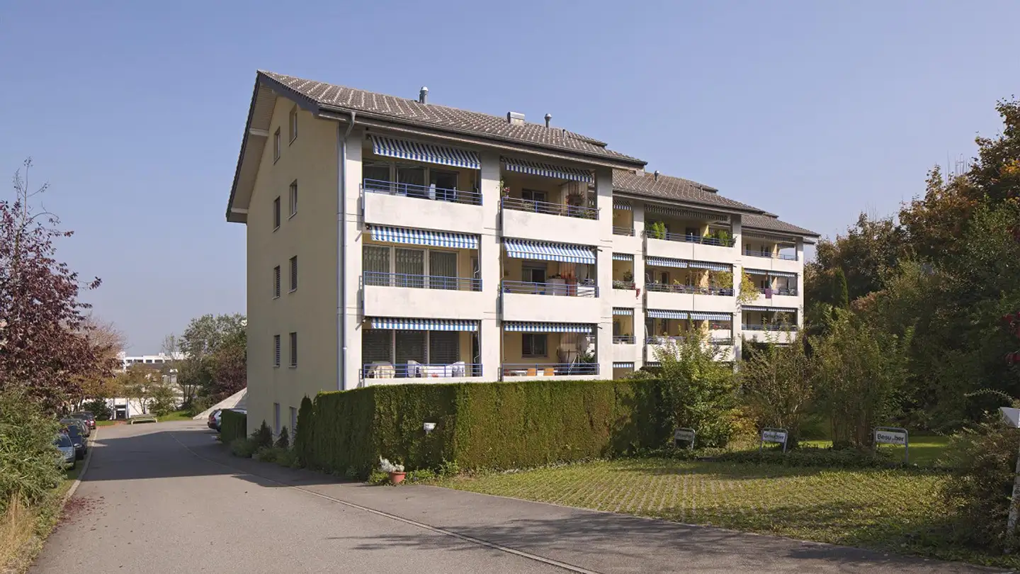 Tiefgaragenstellplatz mieten - 6030 Ebikon