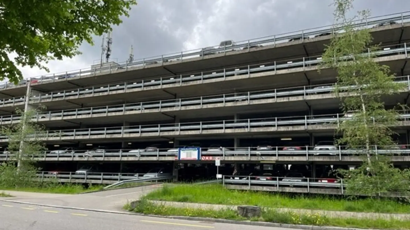 Parcheggio sotterraneo in affitto - Binzmühlestrasse 180, 8050 Zürich