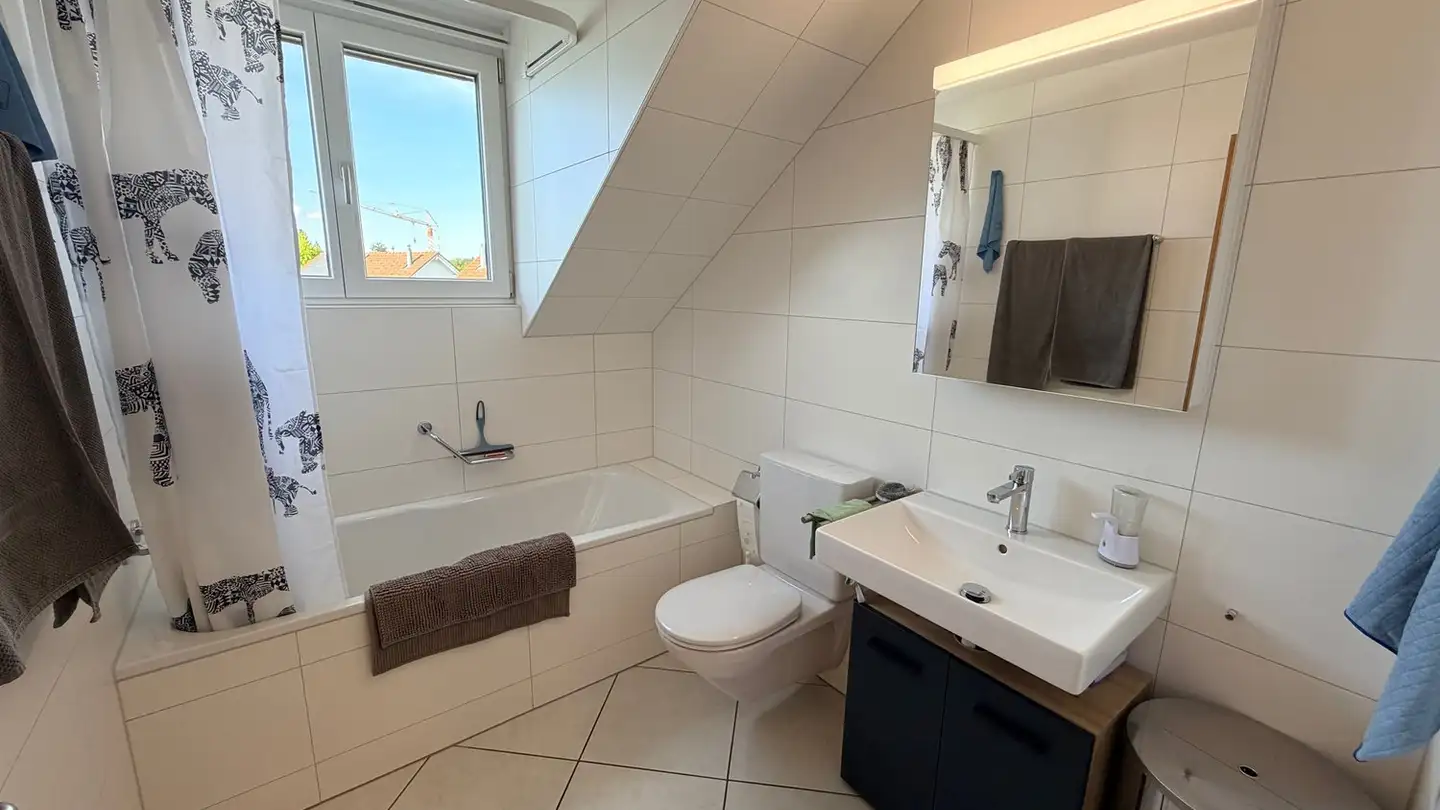 Attique à louer - Landshutstrasse 11, 3427 Utzenstorf - Photo 2