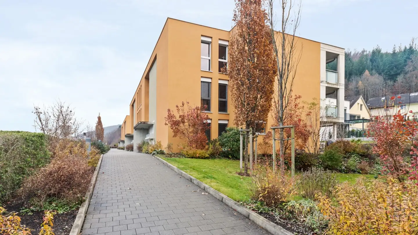 Tiefgaragenstellplatz mieten - Reuslistrasse 43j, 4450 Sissach