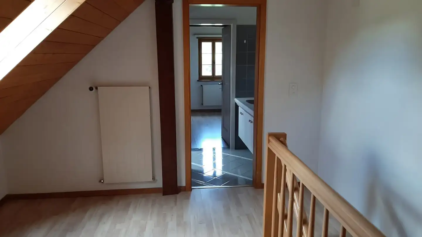 Dachgeschosswohnung mieten - Unter Moos 12, 8630 Rüti ZH - Foto 3