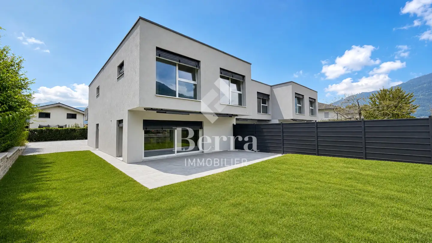 Semi-detached house for sale - Route Du Montagnier, 1868 Collombey