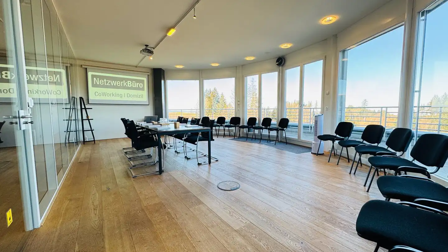 Office space for rent - Chaltenbodenstrasse 4a, 8834 Schindellegi - Photo 2