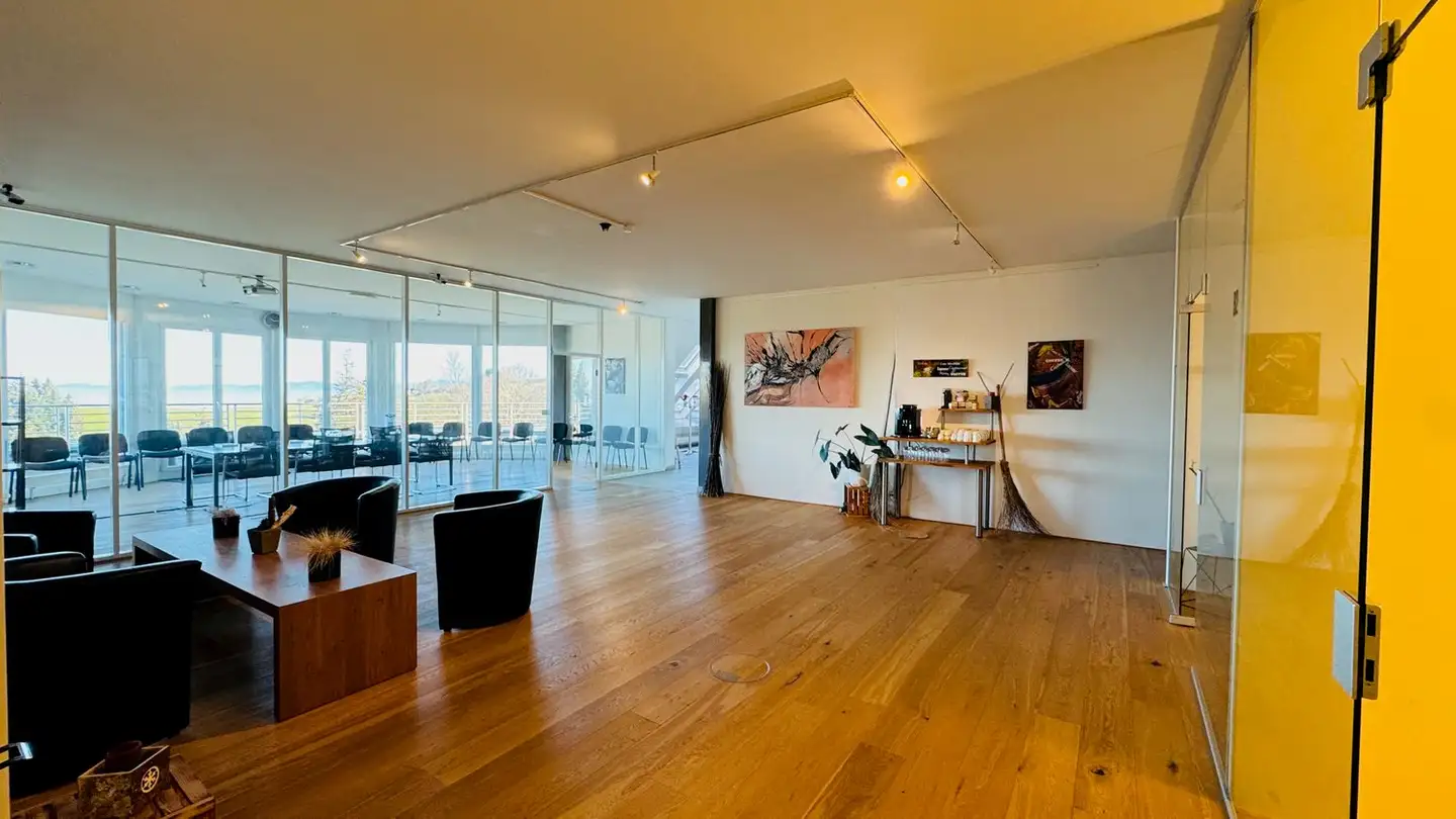 Office space for rent - Chaltenbodenstrasse 4a, 8834 Schindellegi - Photo 3