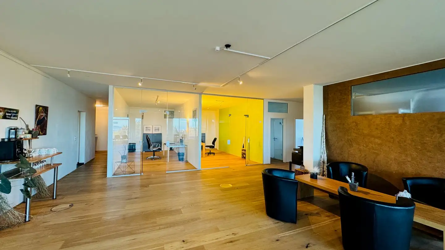 Bürofläche mieten - Chaltenbodenstrasse 4a, 8834 Schindellegi