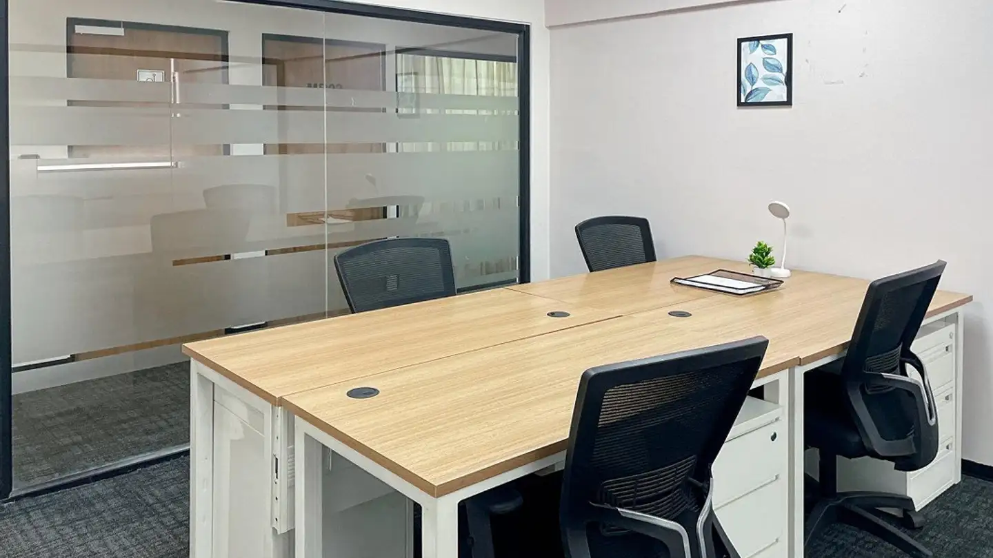 Bürofläche mieten - Anlieferung The Circle 6, 8302 Kloten