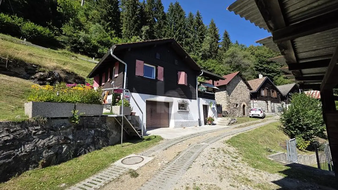 Einfamilienhaus kaufen - 6777 Quinto