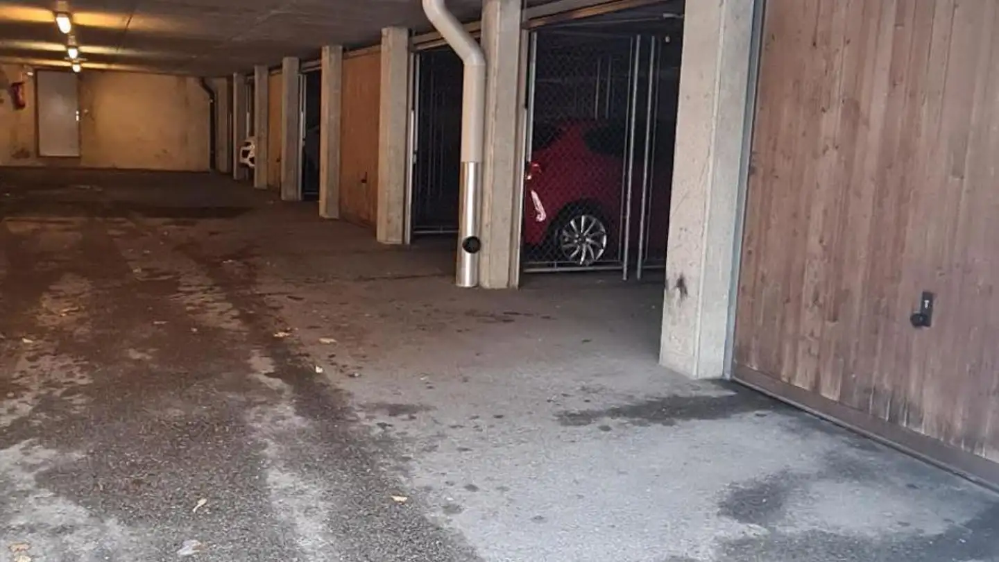 Garage individuel à louer - Rue Du Temple-Allemand 109, 2300 La Chaux-de-Fonds - Photo 4