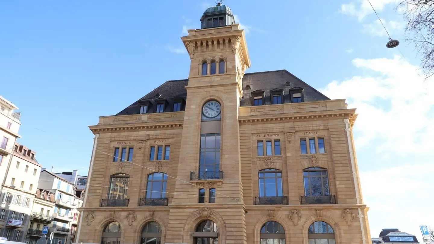 Gewerbe mieten - Rue des Parcs 86, 2000 Neuchâtel