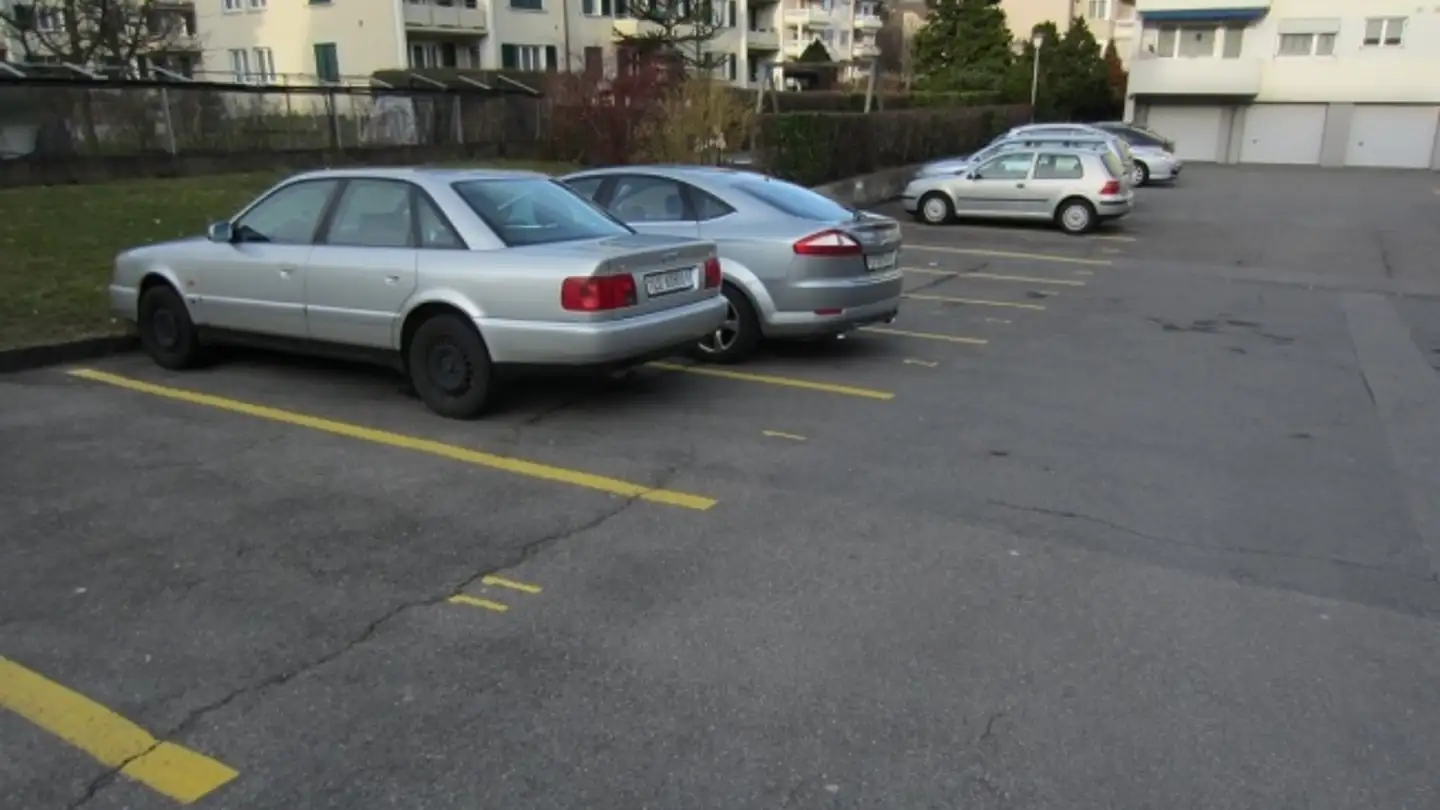 Parkplatz im Freien mieten - Gärtnerweg 4, 6010 Kriens