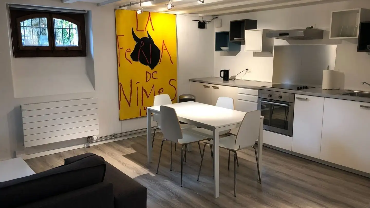 Apartment for rent - 1227 Les Acacias