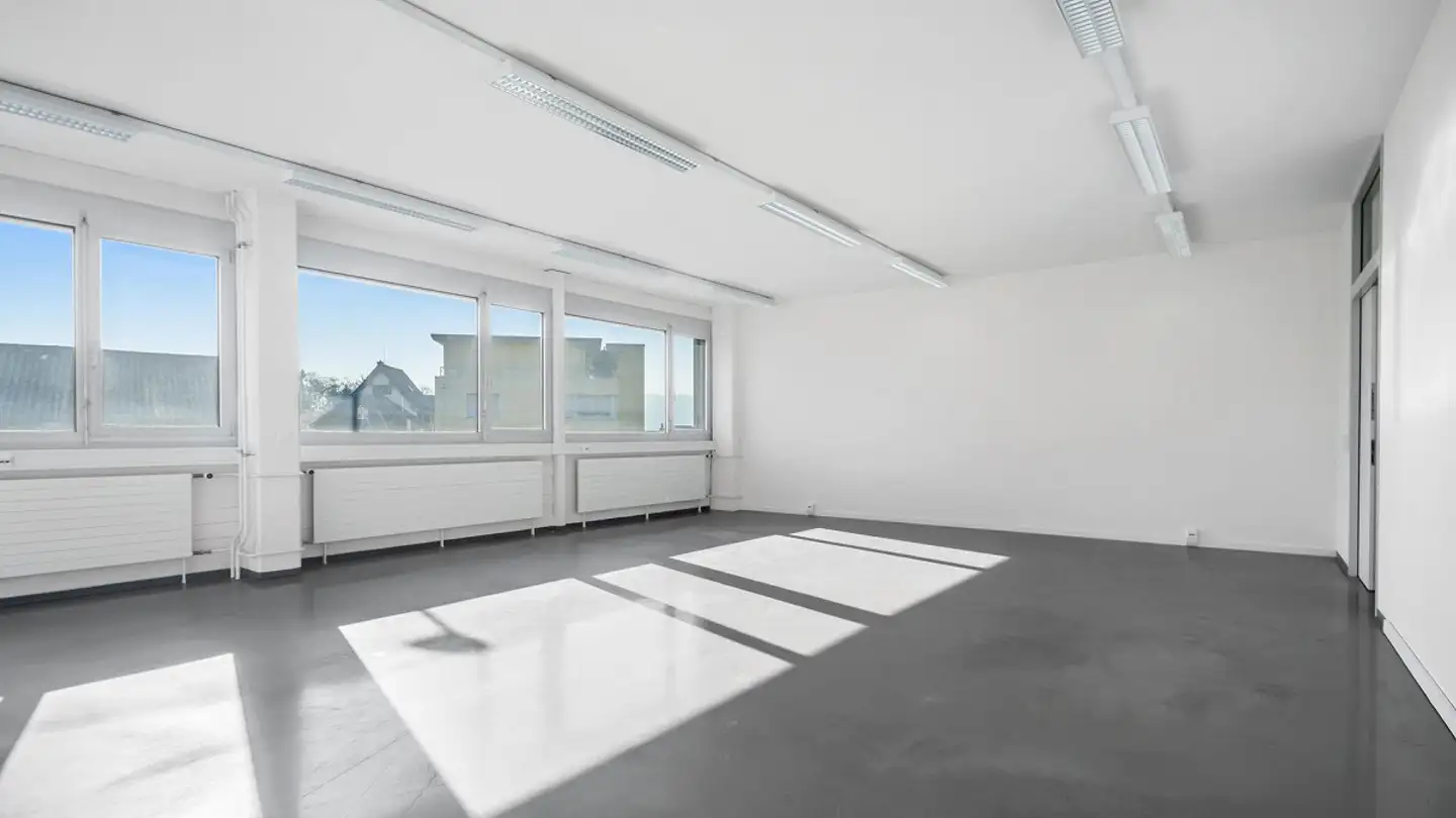 Commerciale in affitto - Etzelstrasse 30, 8634 Hombrechtikon - Photo 2
