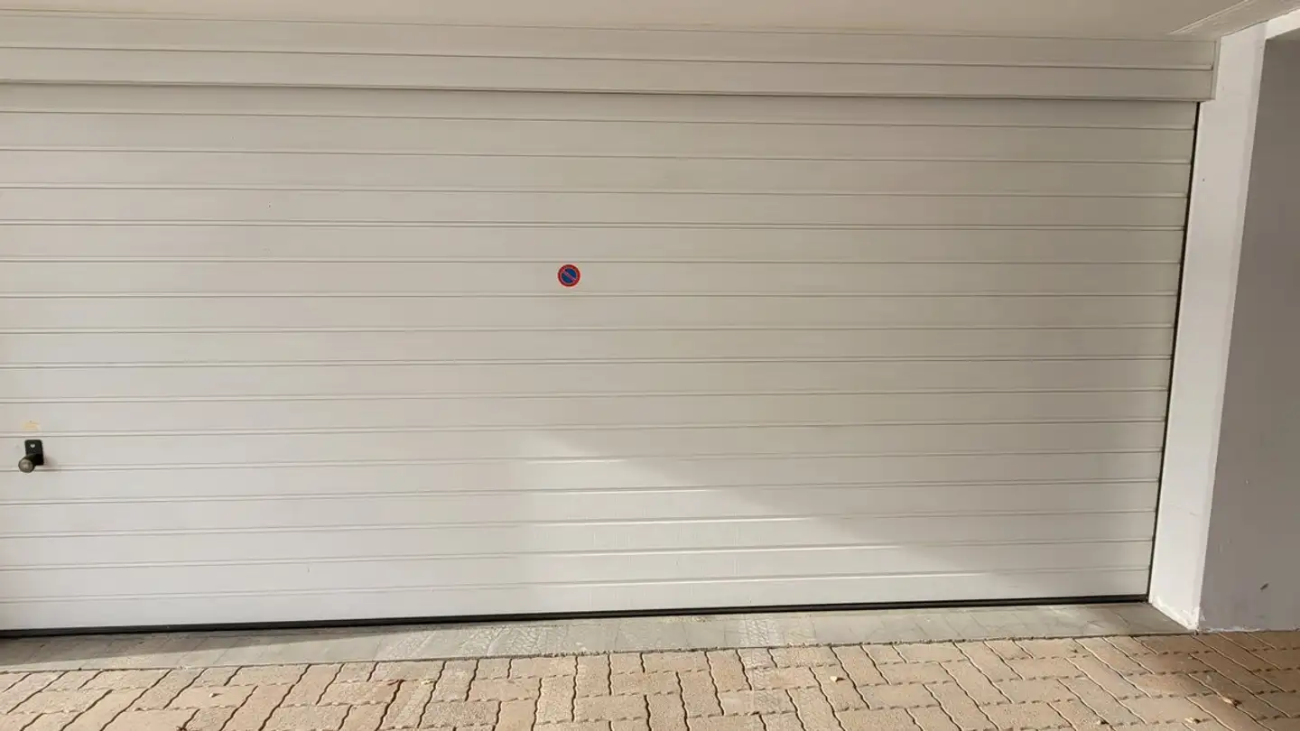 Double garage for rent - Route Des Clos 49, 2012 Auvernier