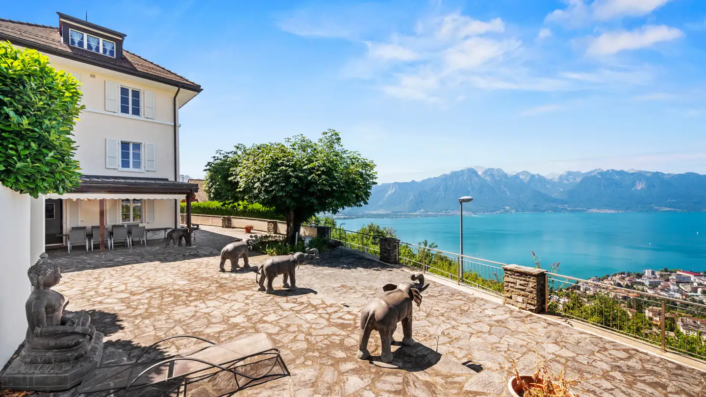 Single house for sale - 1832 Chamby