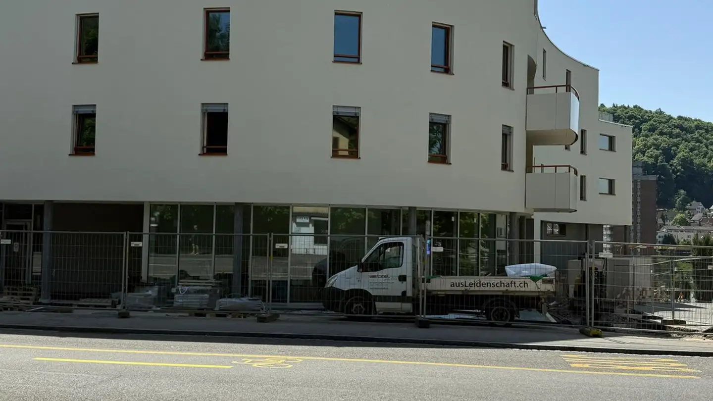 Outdoor parking space for rent - Landstrasse 49, 5415 Nussbaumen AG - Photo 2