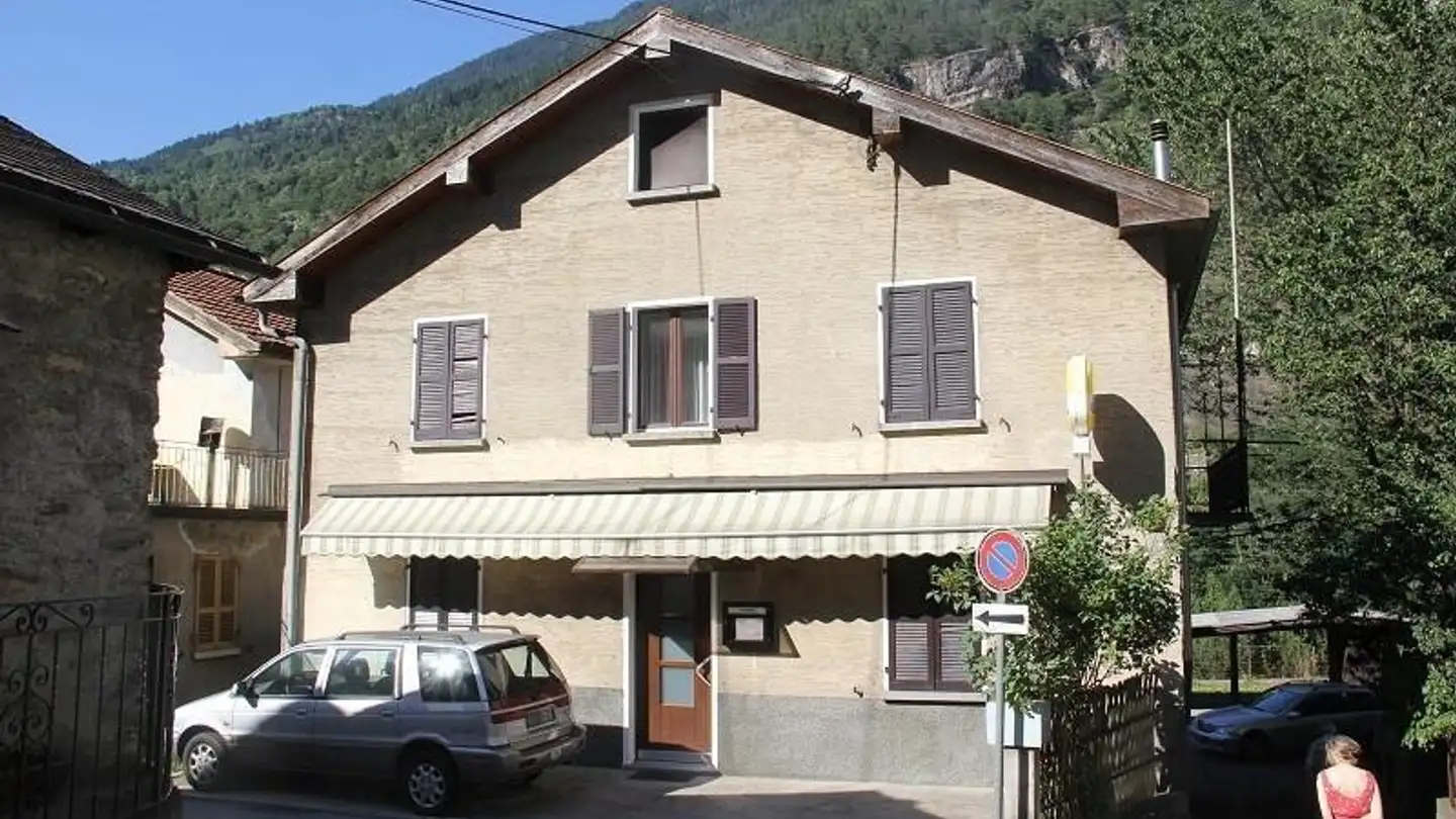 Hotel kaufen - Nivo, 6746 Nivo
