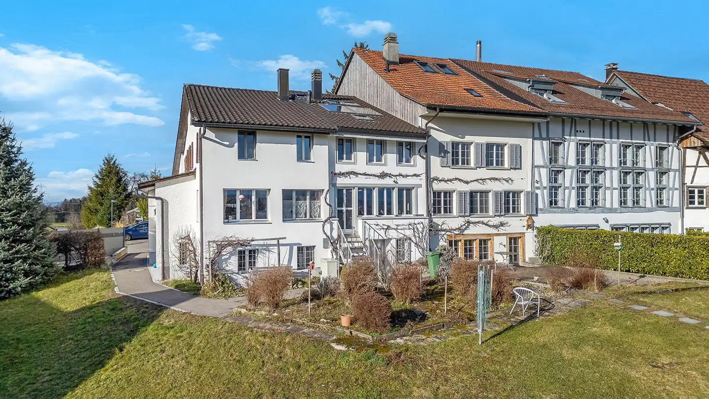 Stepped house for sale - 8132 Egg b. Zürich - Photo 2