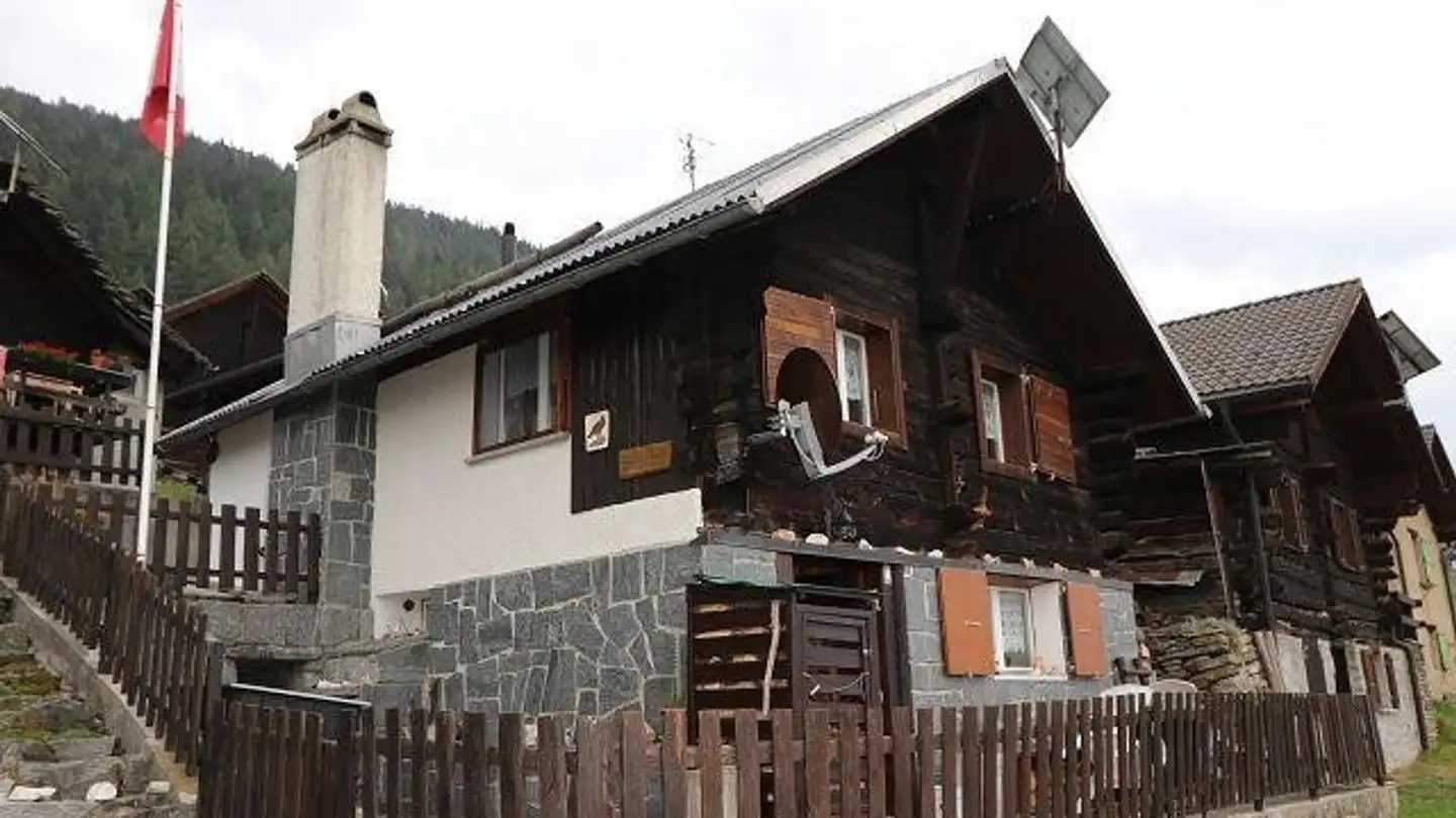 Höhlenhaus kaufen - 6748 Anzonico