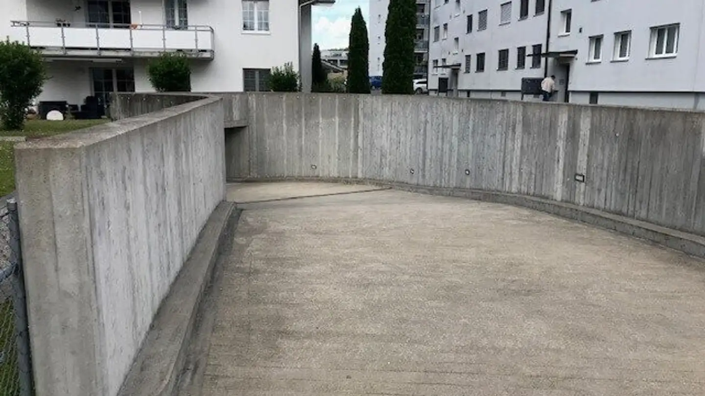 Place de parking souterraine à louer - Eugen-Wylerstrasse, 8302 Kloten - Photo 2
