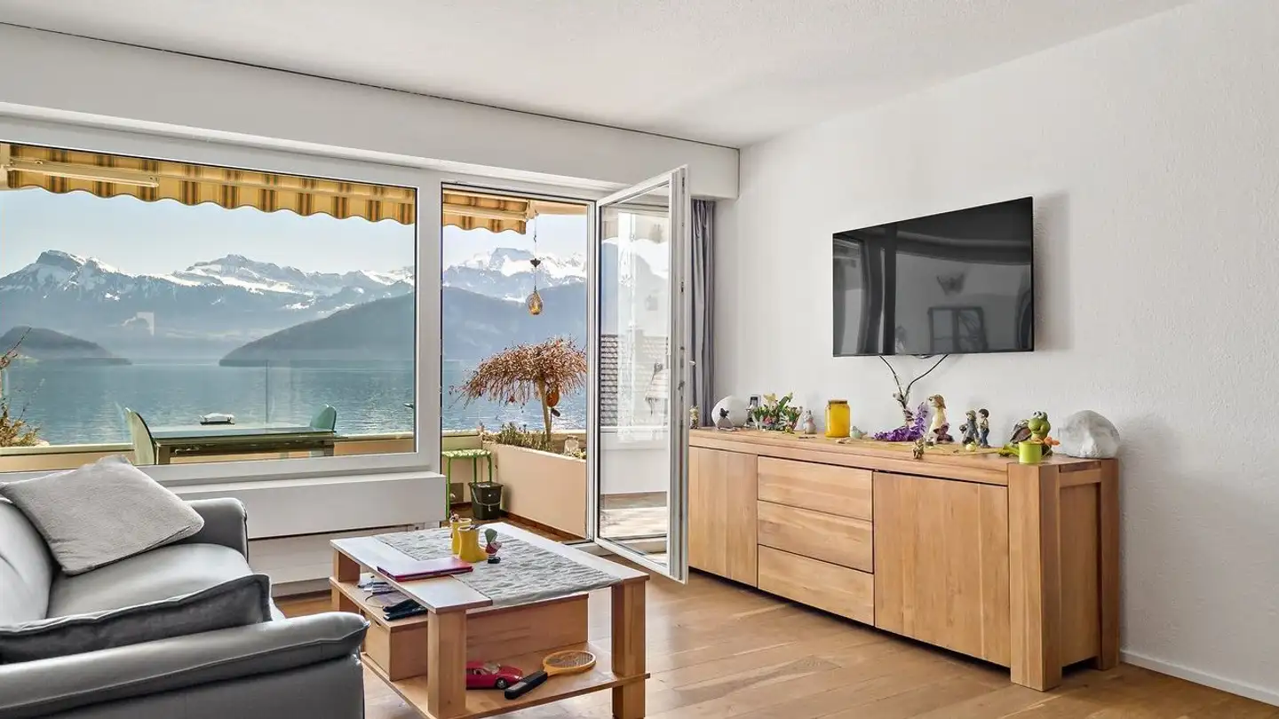 Casa a schiera in affitto - Hertensteinstrasse 8, 6353 Weggis - Photo 2