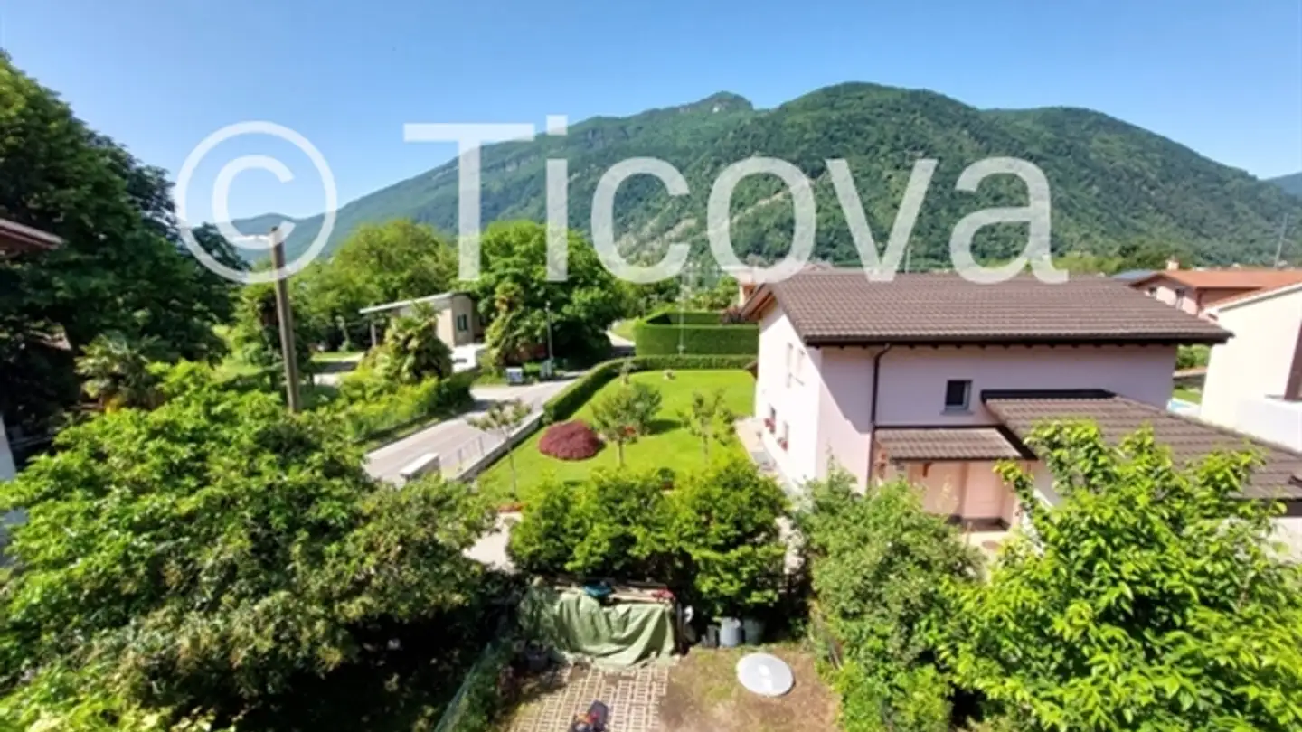 Casa a schiera in vendita - 6818 Melano