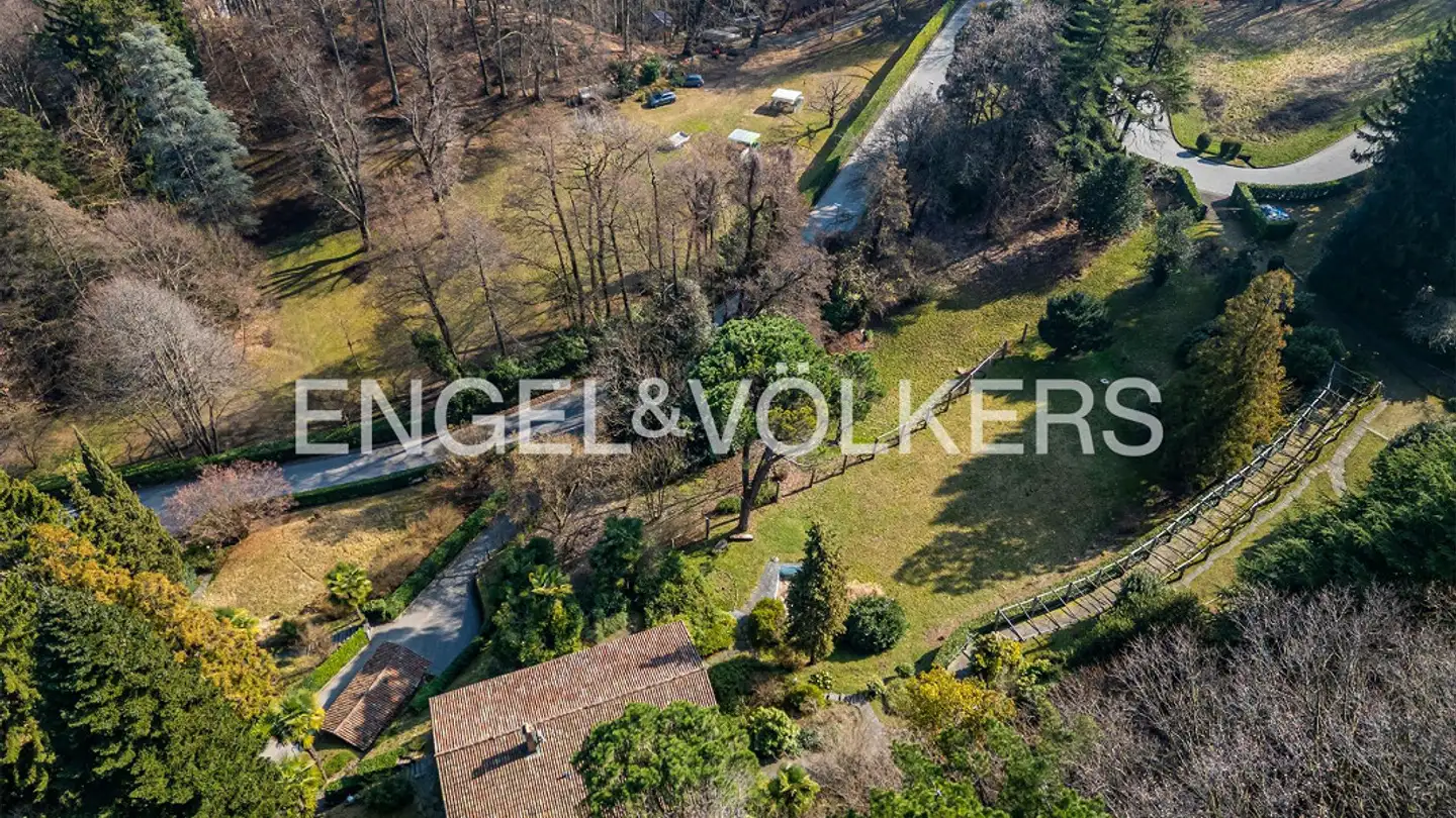 Terreno edificabile in vendita - 6926 Montagnola