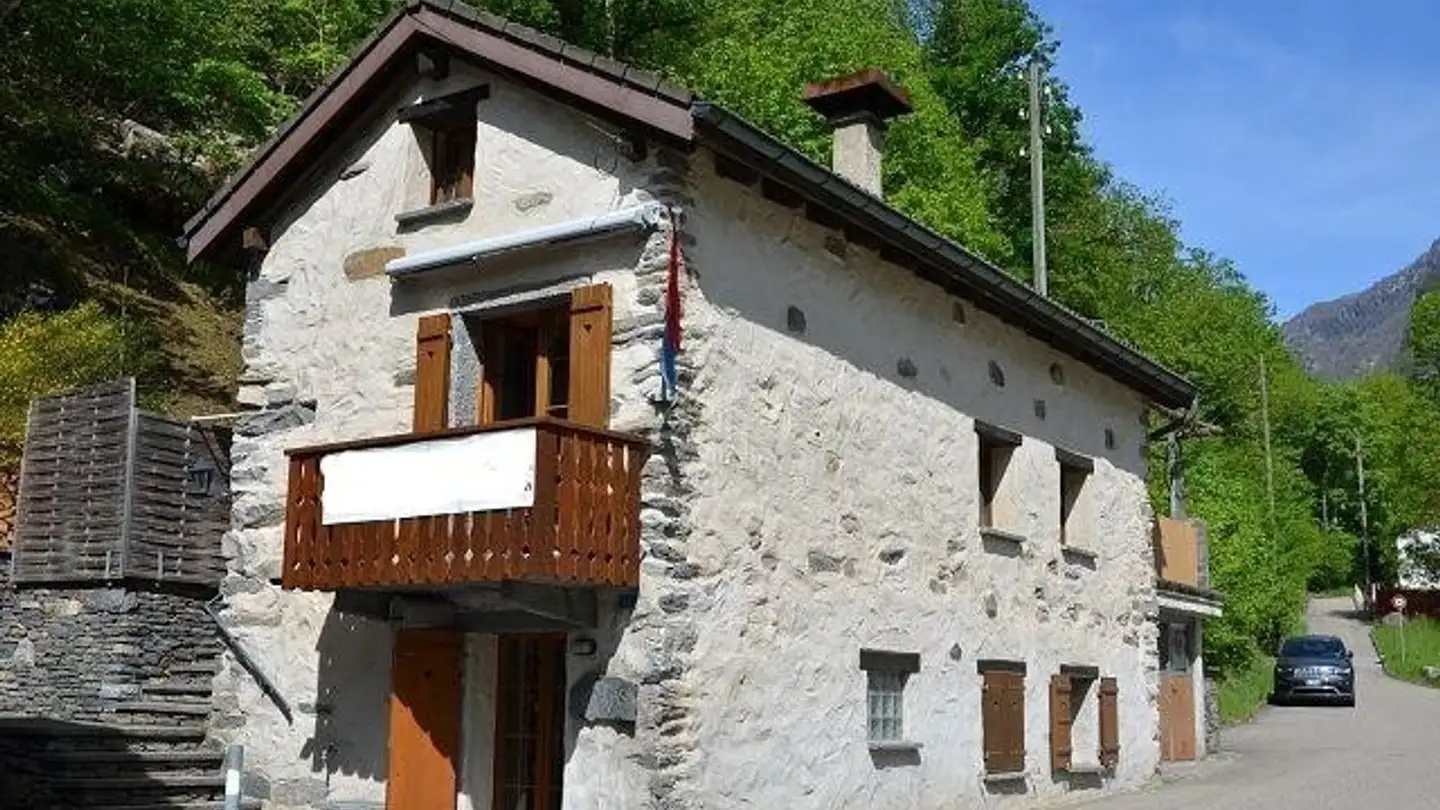 House for sale - 6676 Bignasco