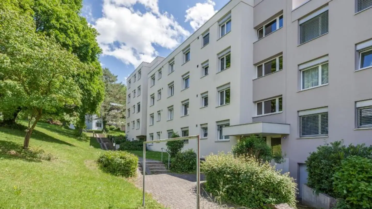 Überdachter Motorradparkplatz mieten - Rütistrasse 34, 8134 Adliswil