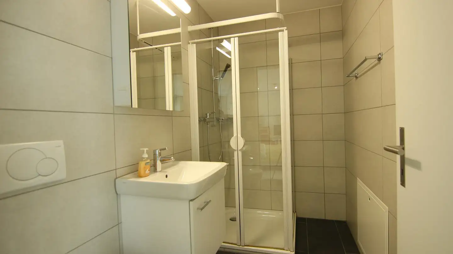 Appartement à louer - Kantonsstrasse 11, 8864 Reichenburg - Photo 4