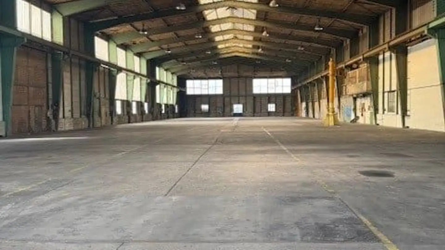 Espace de stockage à louer - Chemin Du Long-Champ / Längfeldweg 111, 2504 Biel/Bienne - Photo 2