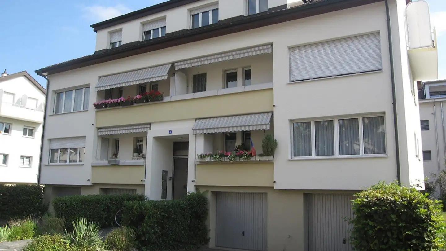 Garage individuel à louer - In Den Dürrenmatten 4, 4123 Allschwil
