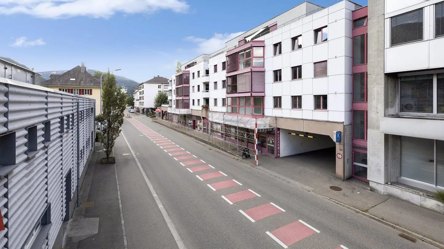 Single garage for rent - Avenue De La Liberté 12, 2740 Moutier
