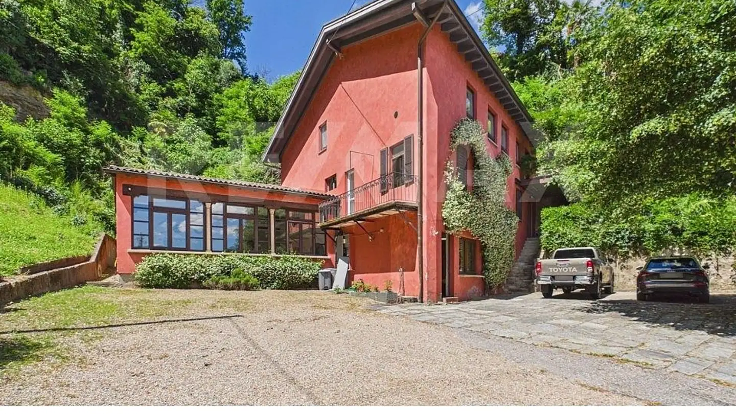 Residential building for sale - 6982 Agno