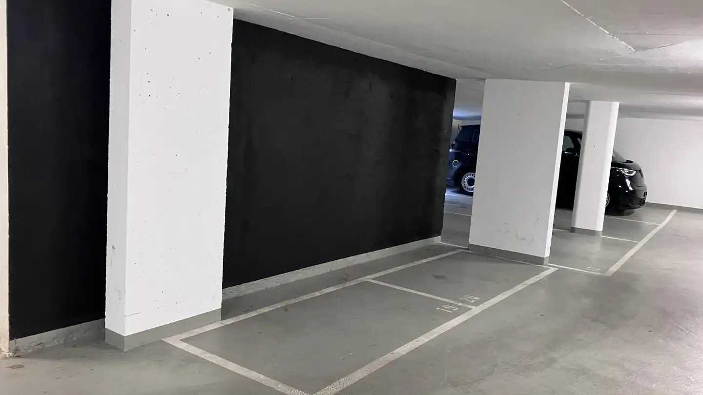 Überdachter Motorradparkplatz mieten - Chemin De La Bessonnette 7, 1224 Chêne-Bougeries - Foto 4