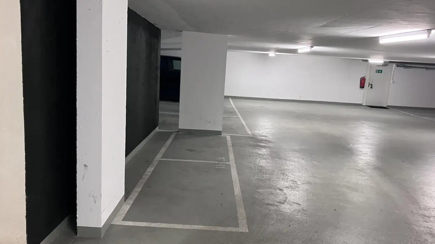 Überdachter Motorradparkplatz mieten - Chemin De La Bessonnette 7, 1224 Chêne-Bougeries - Foto 2