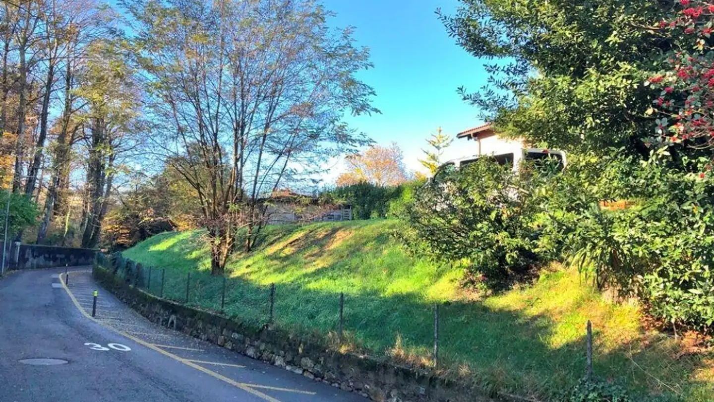 Constructible plot for sale - 6855 Stabio